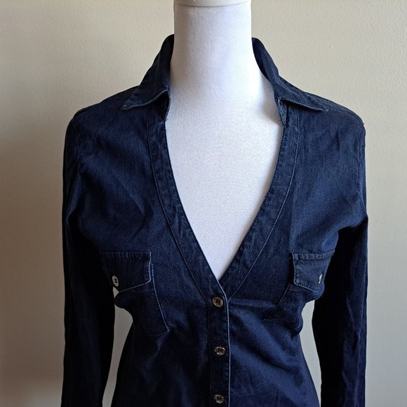 Guess Women's Blue Demin V Neck Button down Shirt Top Size S - Picture 2 of 15